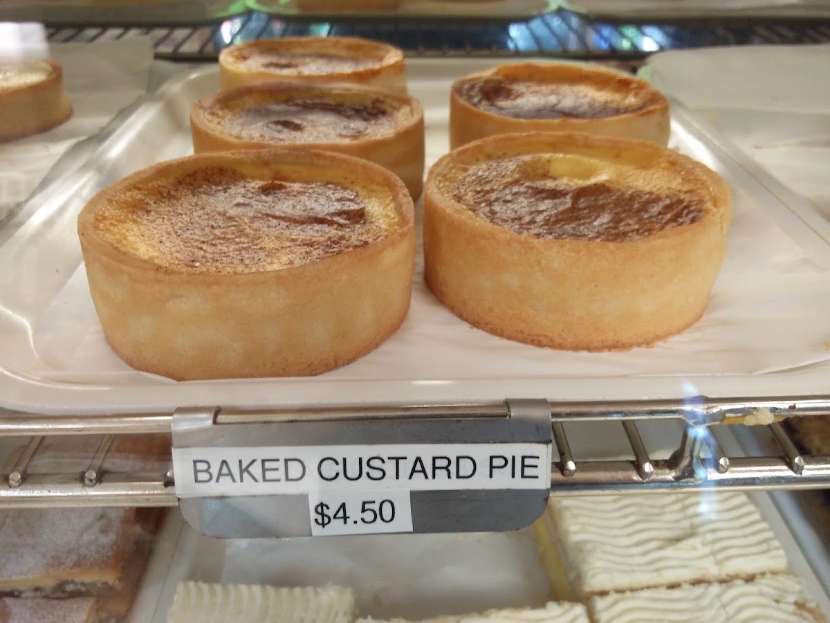 Hollywood Bakery & Cafe - 5