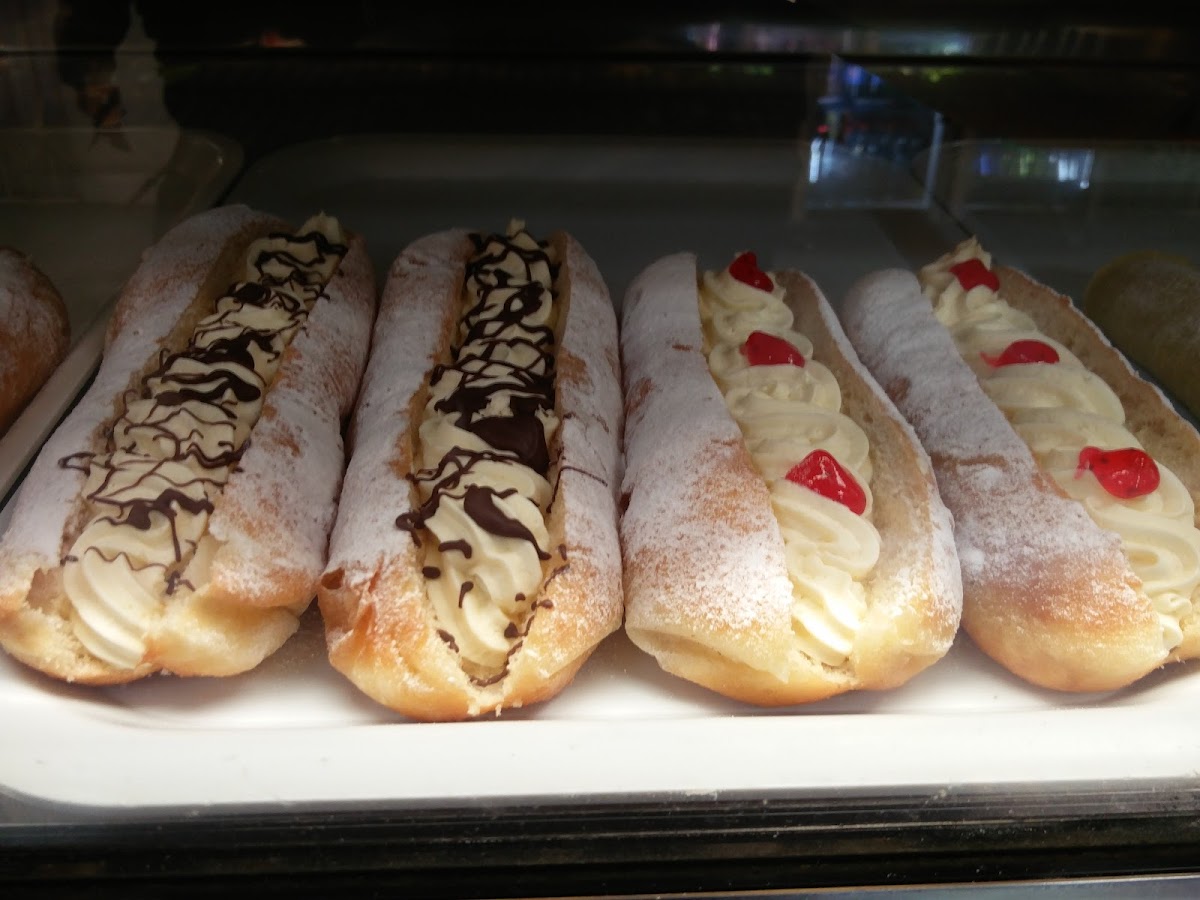 Hollywood Bakery & Cafe - 6