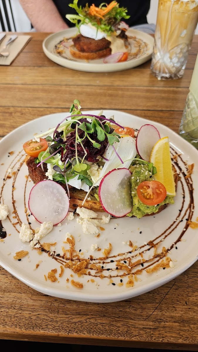 The high end cafe - 10