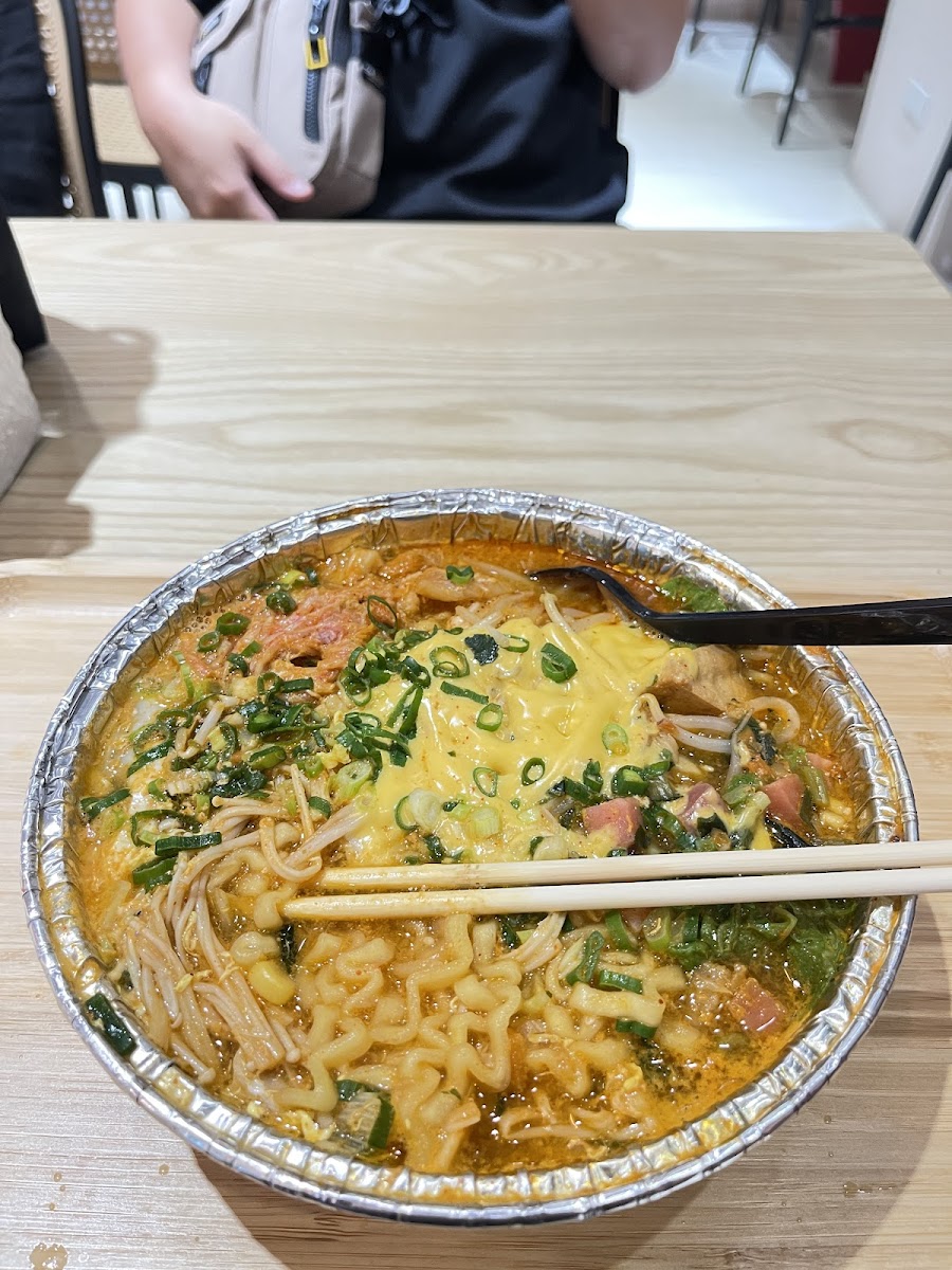 Let’s Noodles 來吃麵逢甲店-24小時自助泡麵店 - 5
