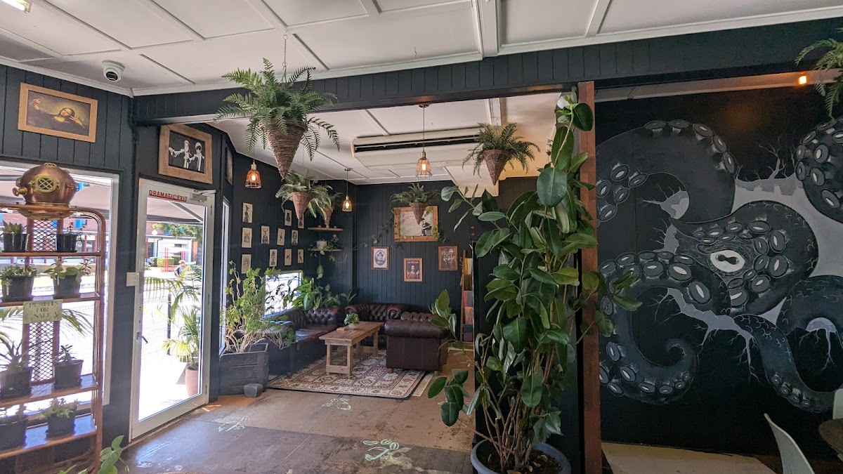 Sip Espresso Bar . Pet friendly - 9