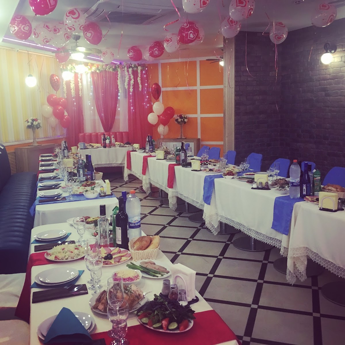 Kafe-Pitstseriya Na Berezhke