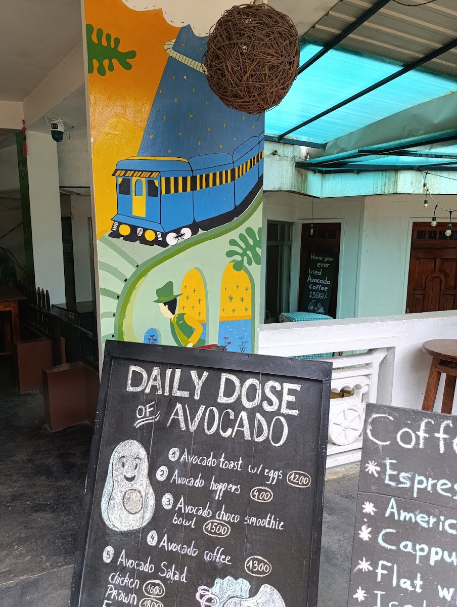Avocado Cafe Ella - 10