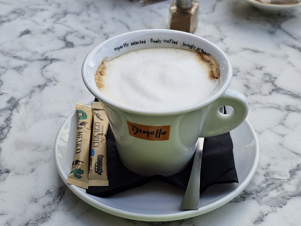 VΙΝΥΛΙΟ ALL DAY CAFE BAR - 6