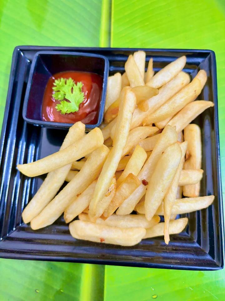 Rean's Cafe & Eateria - 4