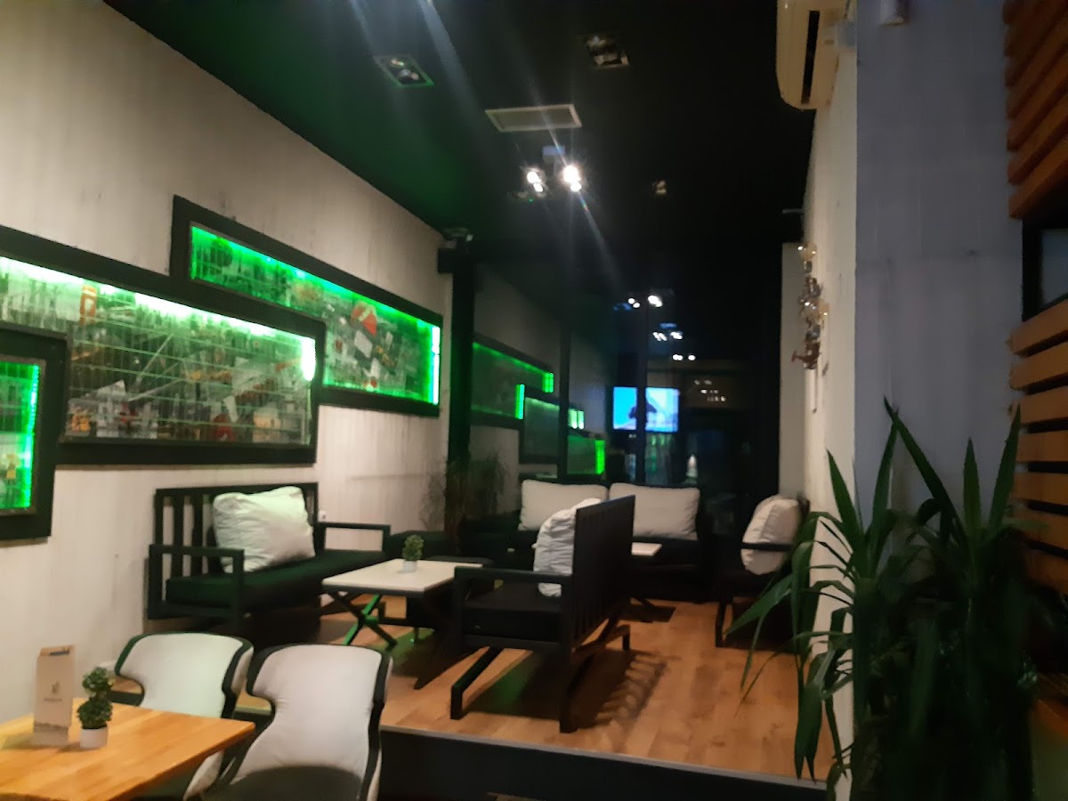 Rabbit All Day Coffee Bar - 4