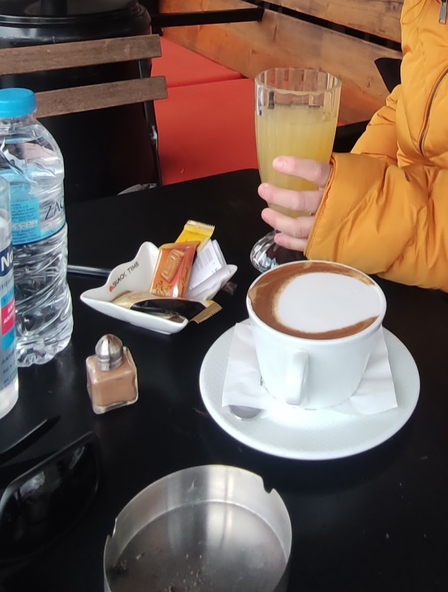 Rabbit All Day Coffee Bar - 8