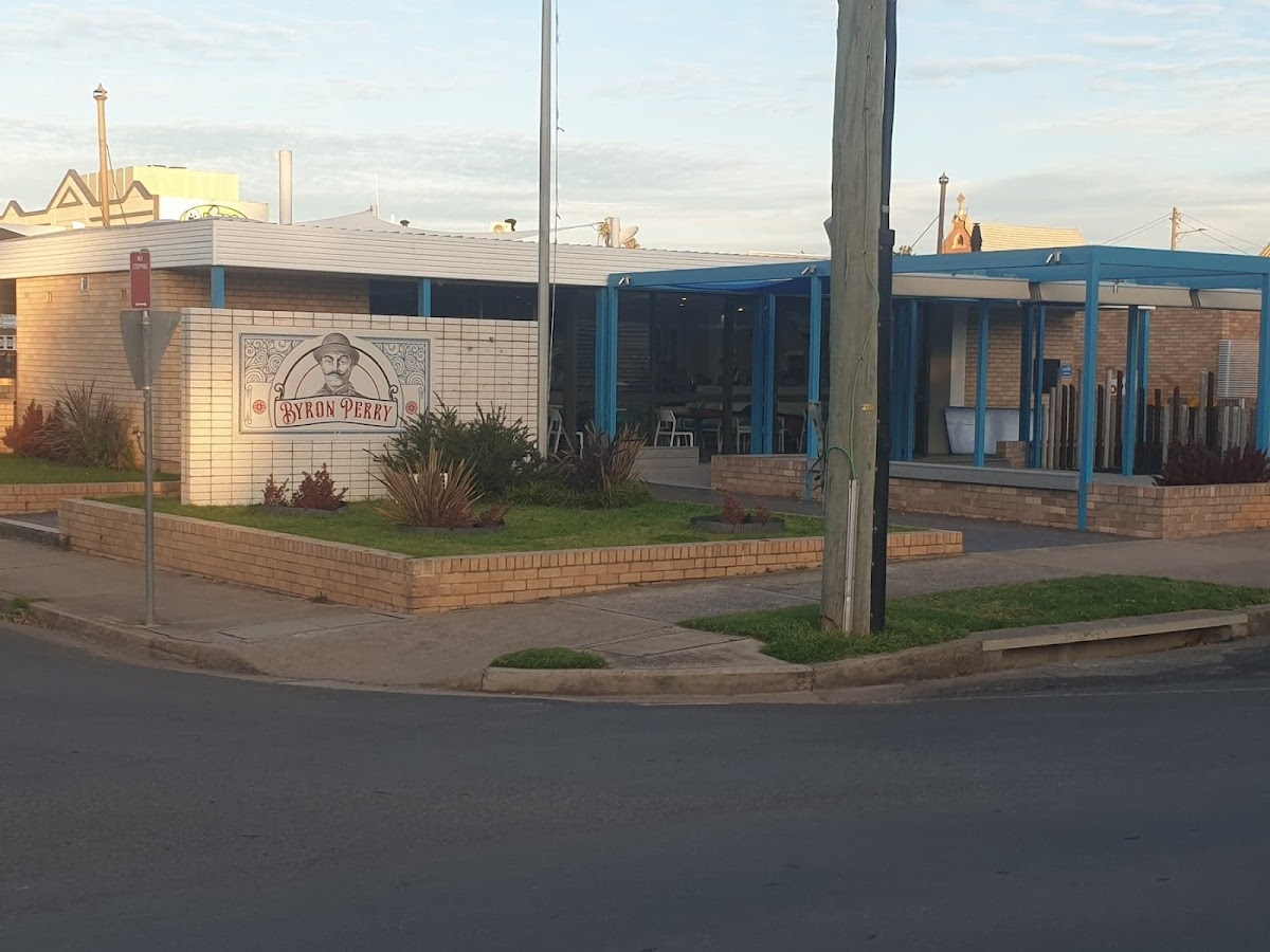 Byron Perry Cafe - 3