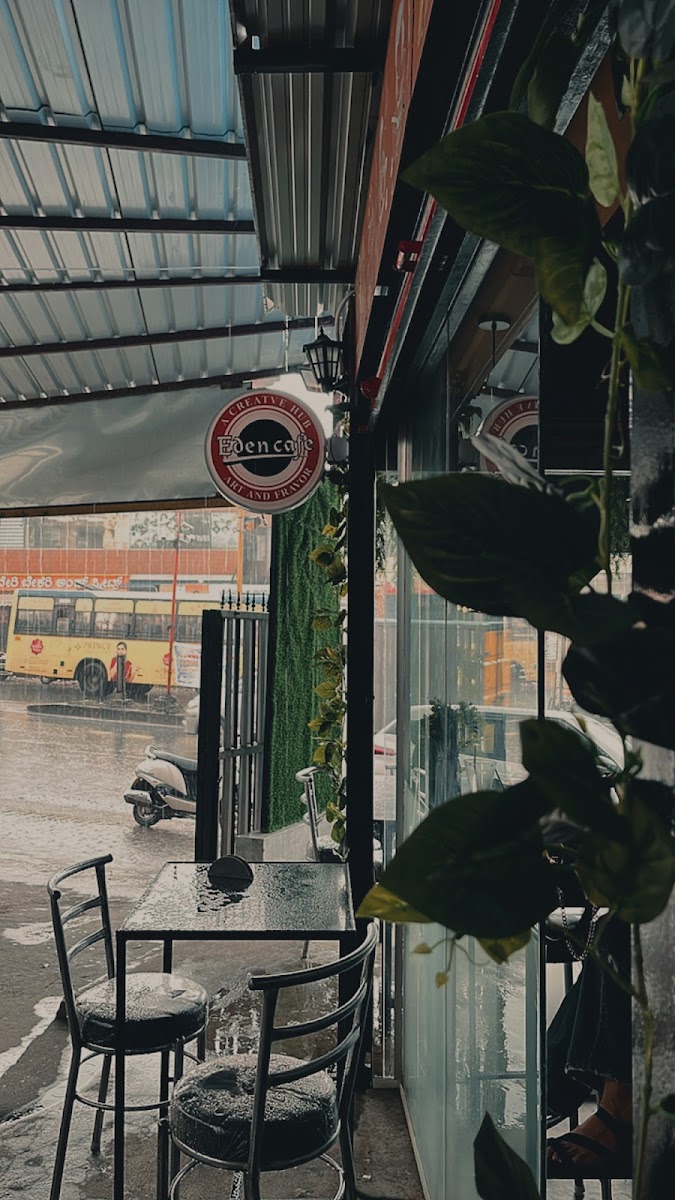 Eden Cafe - A Creative Hub - 5