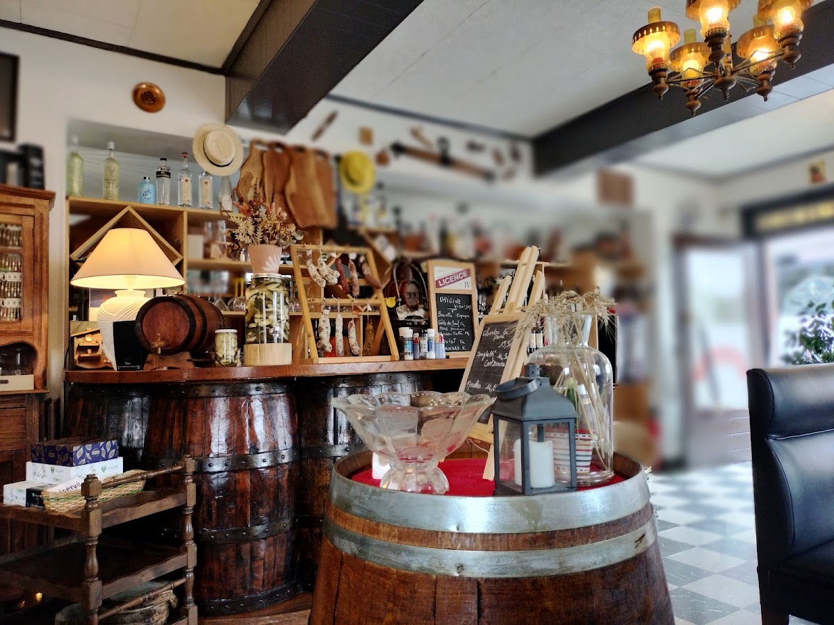 Au Tresor Du Nord Cafe