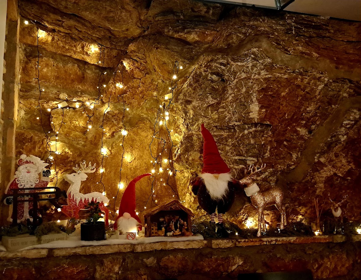 Monasty Coffee and Wine - 3