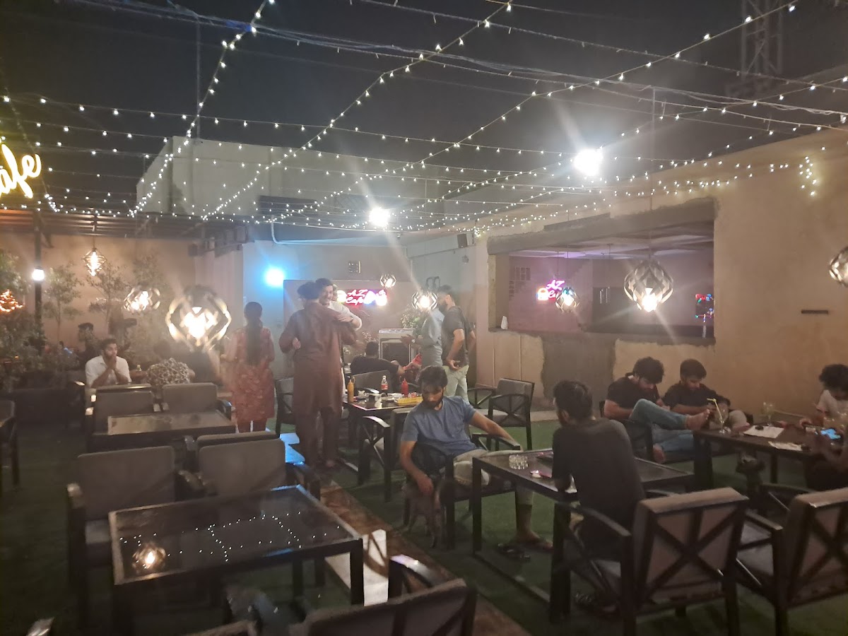 AZ CAFE PIZZA AND FAST FOOD - 4