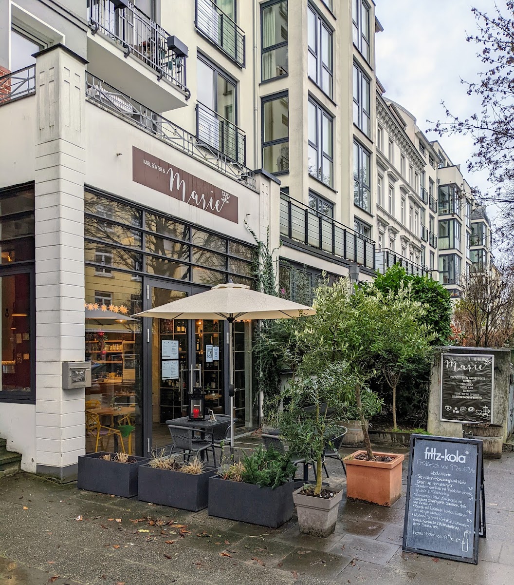 Cafe Karl, Gunter und Marie