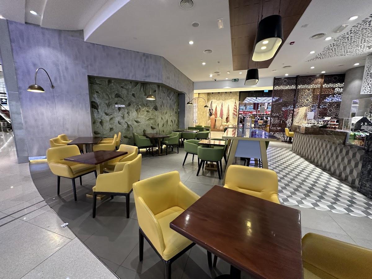 Kahwaji Cafe قهوجي كافيه - مطار مسقط