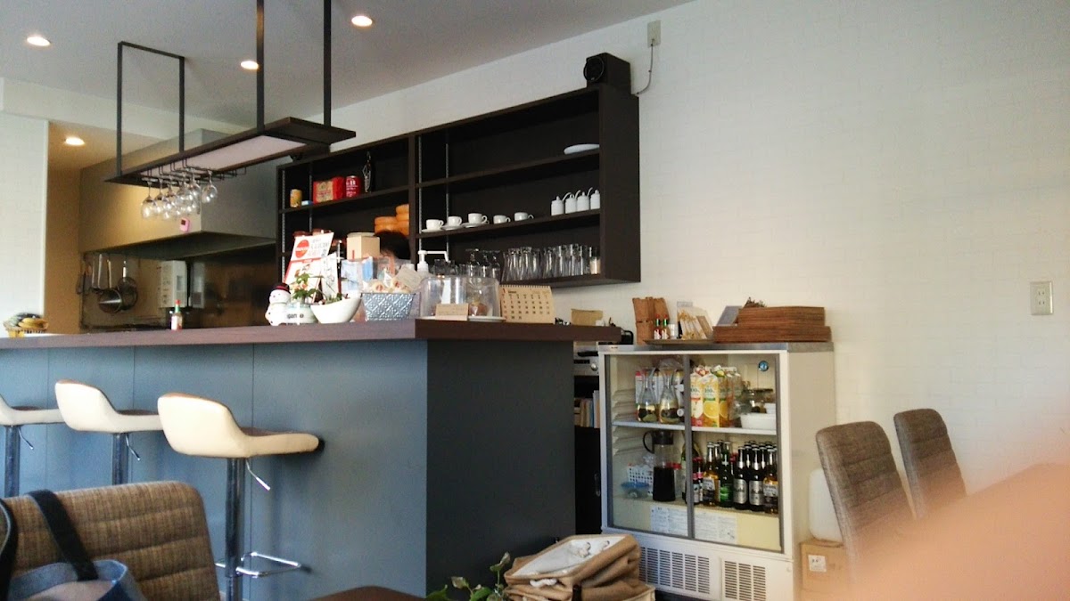 Legame Cafe & Restaurant Bar