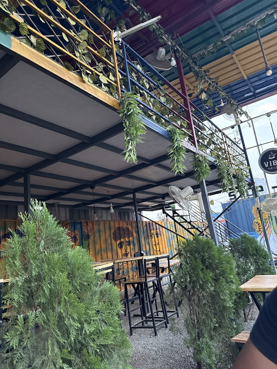 VIBE THE CAFE - 3