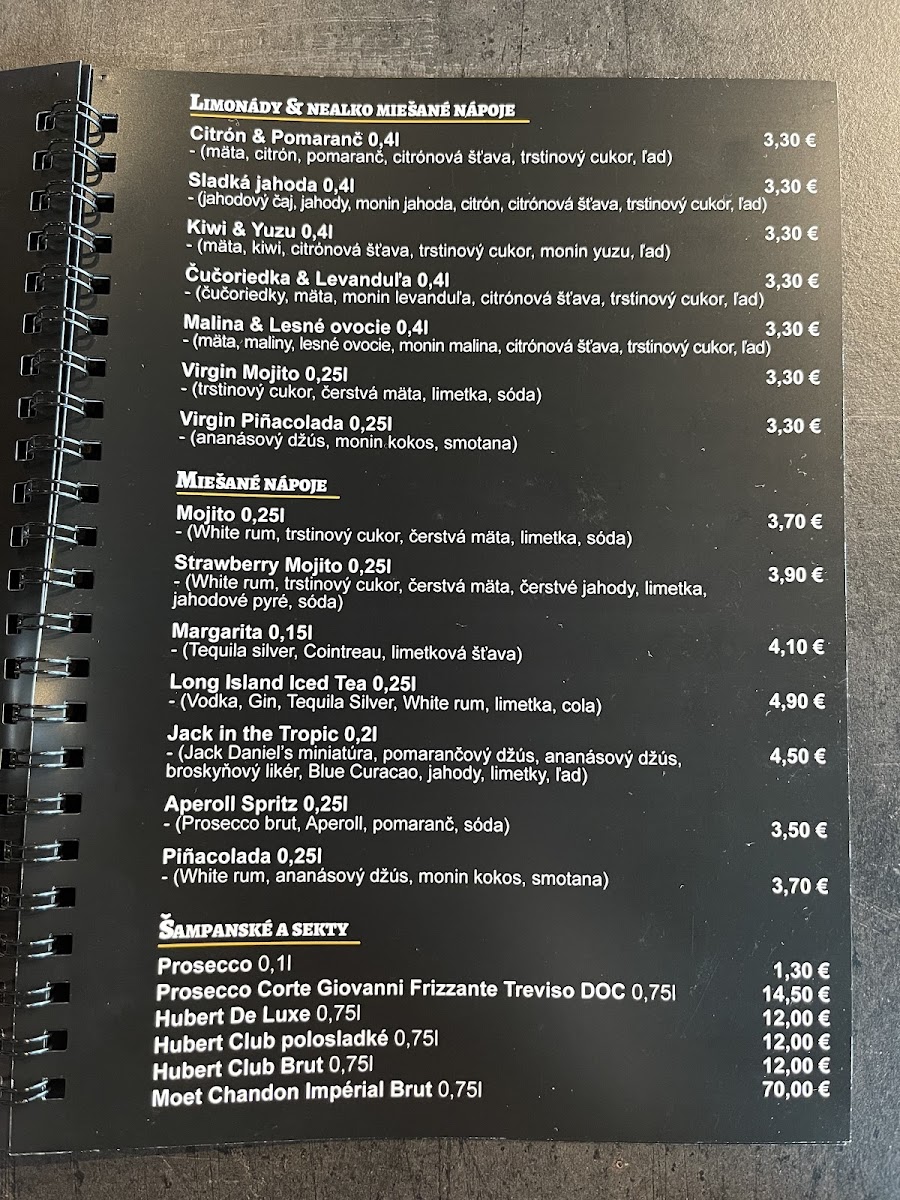 KAVIAREŇ MOTO 66 CAFE - 10