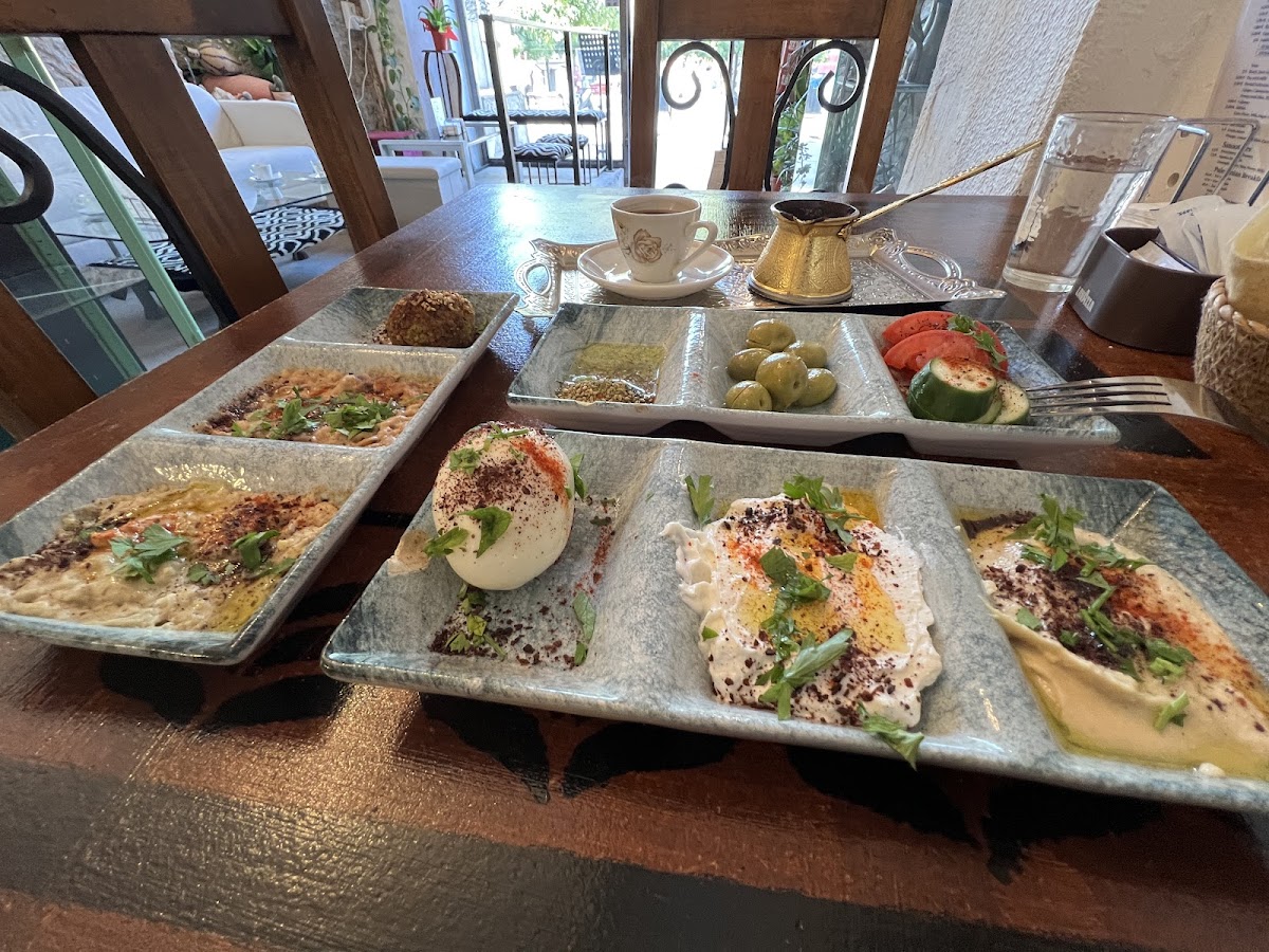 Jerusalem Books Cafe - 4