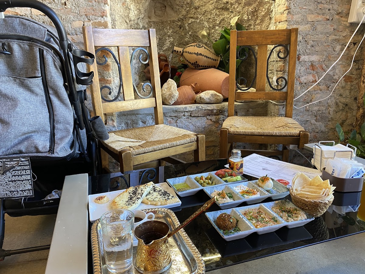 Jerusalem Books Cafe - 6