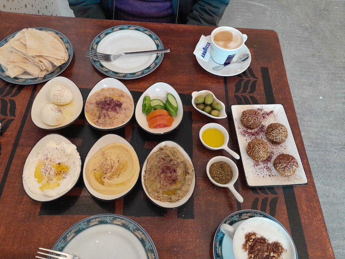 Jerusalem Books Cafe - 8