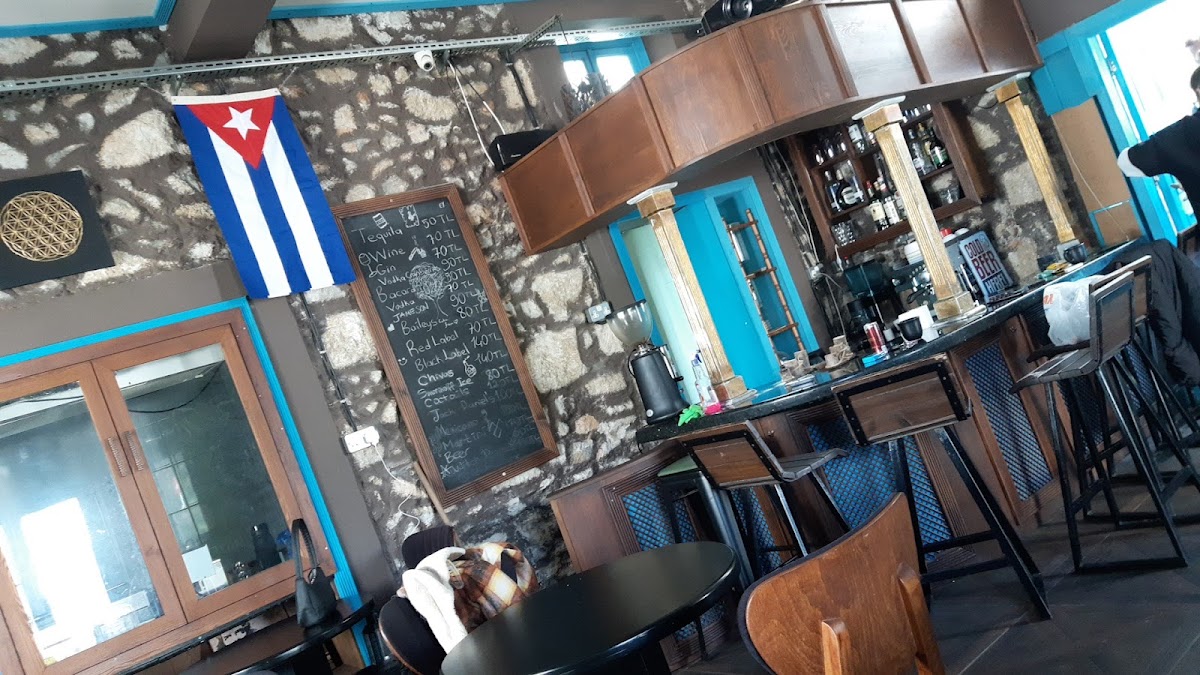 La Bodeguita Del Chipre - 6