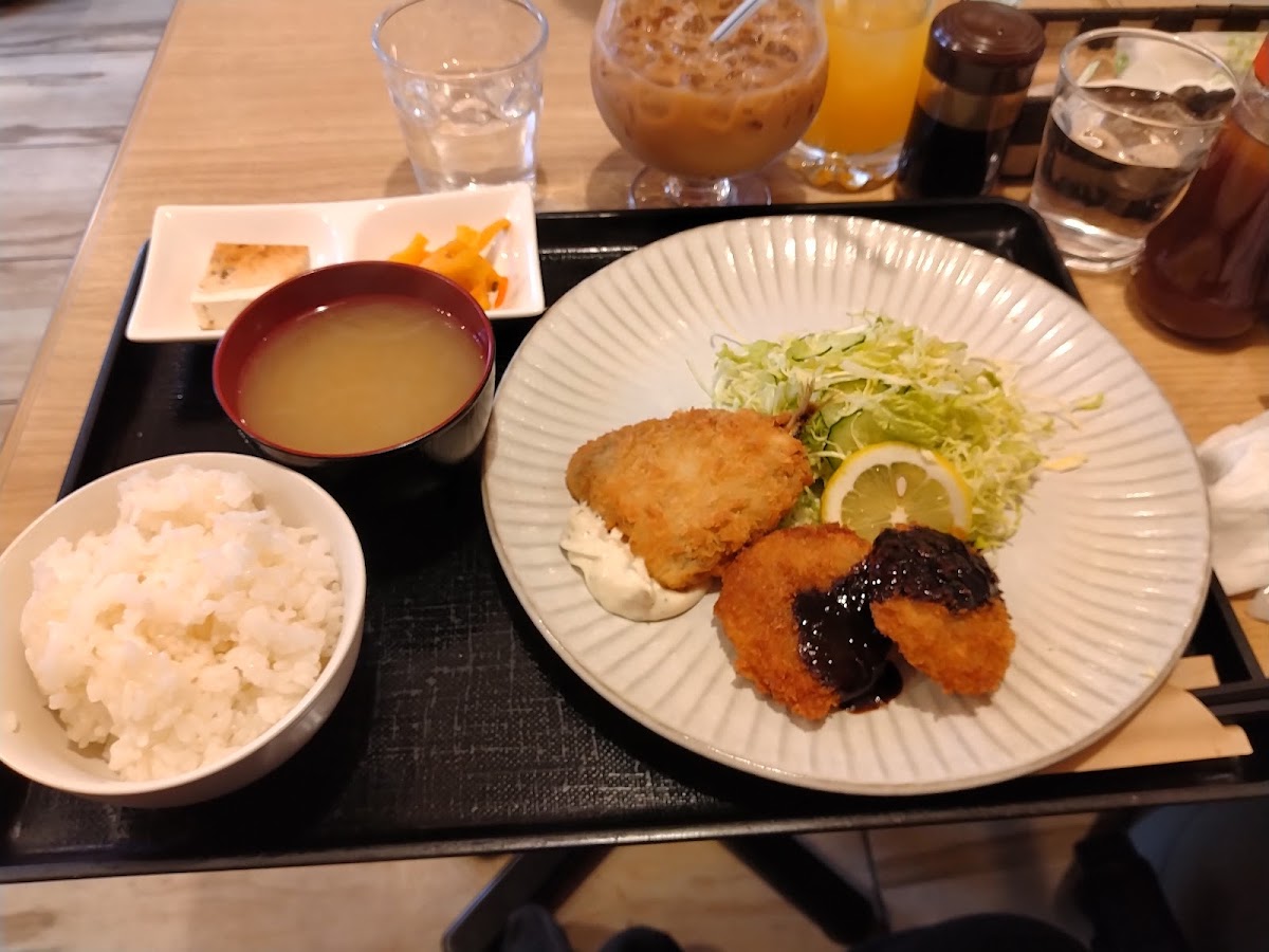 World Coffee Shop Dairi - 2