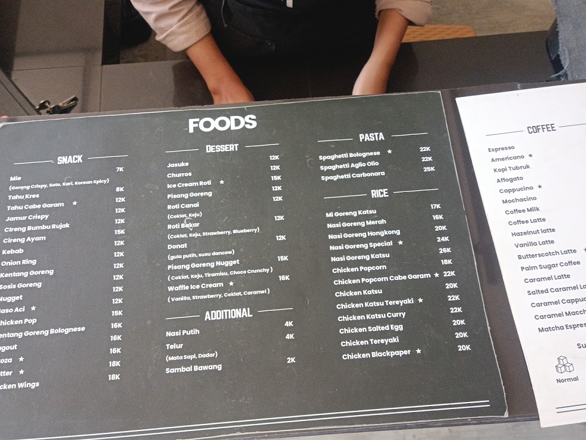 Tom Car Wash & Cafe - 4