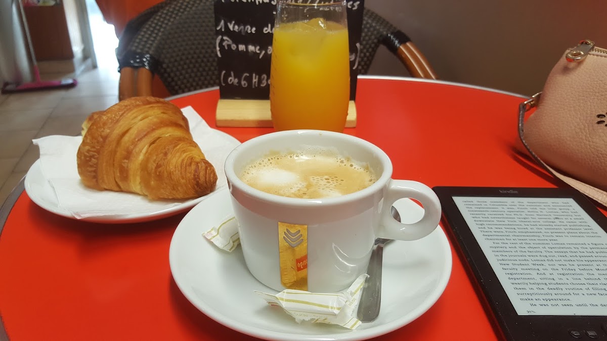 Cafe de Paris Bar PMU - 2