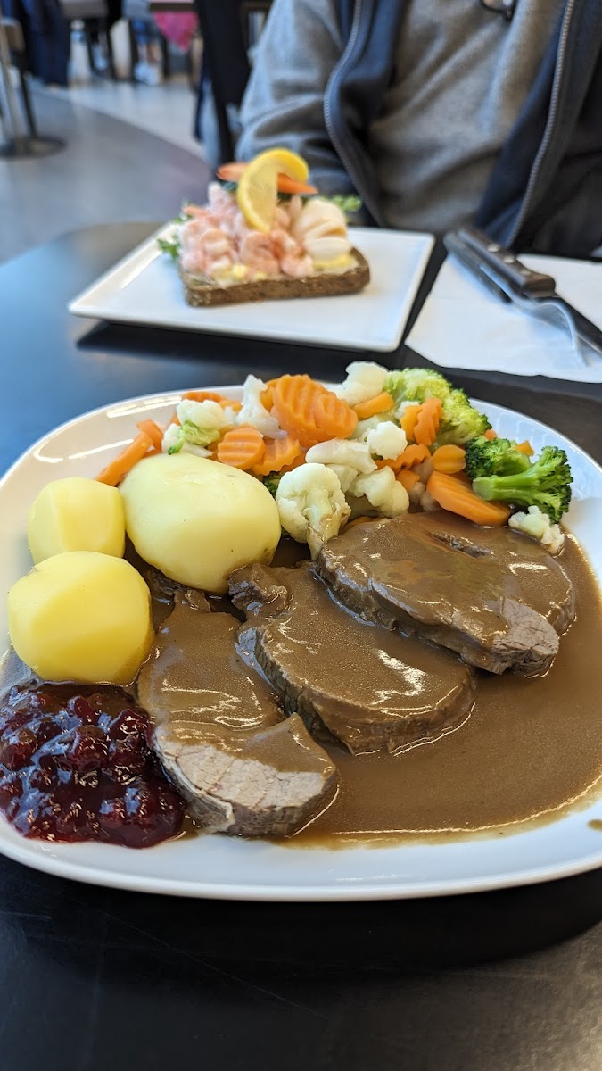 Kafe Bella Royal - 4