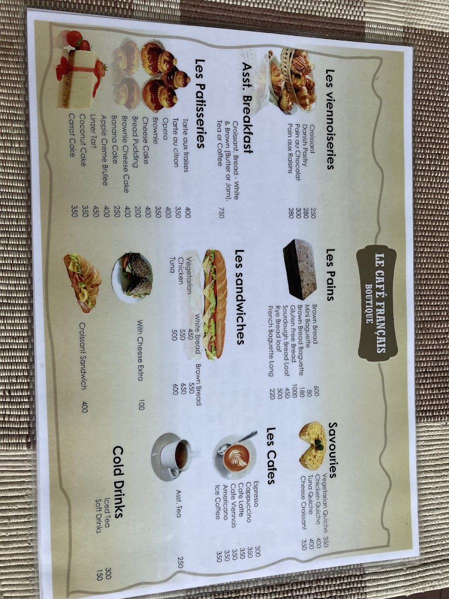 Le Café Français Bakery & Boutique - 10