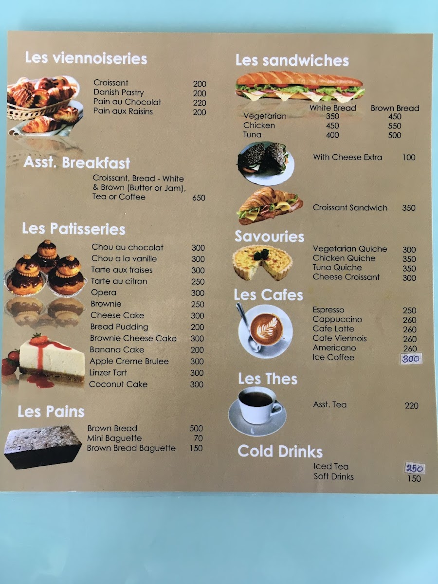 Le Café Français Bakery & Boutique - 6