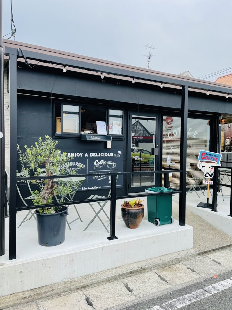 blue beat bland cafe