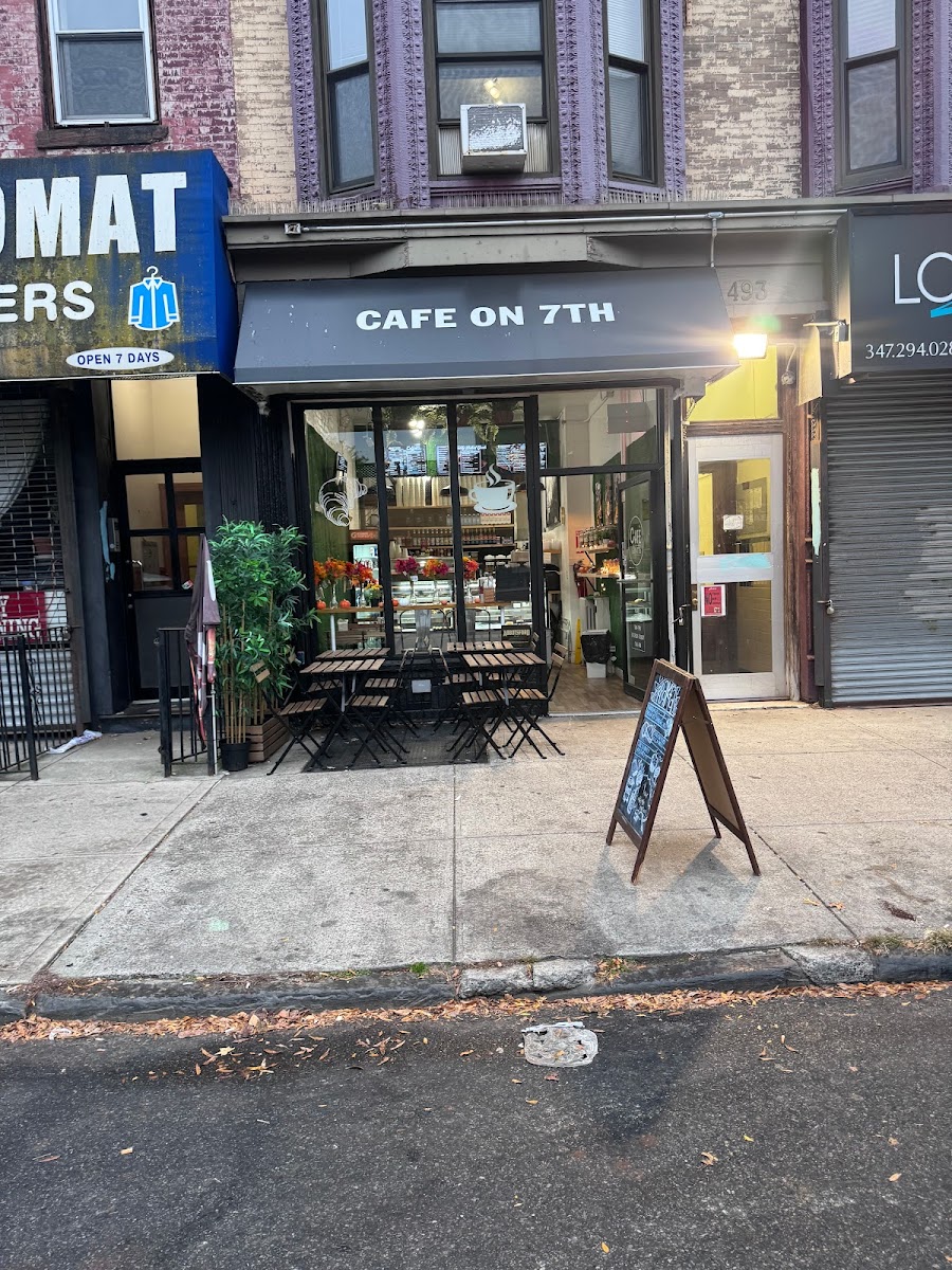 Cafe on 7th