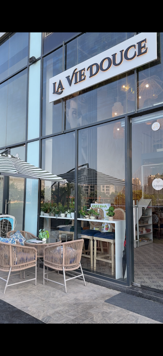 La Vie Douce - Cafe And Bakery