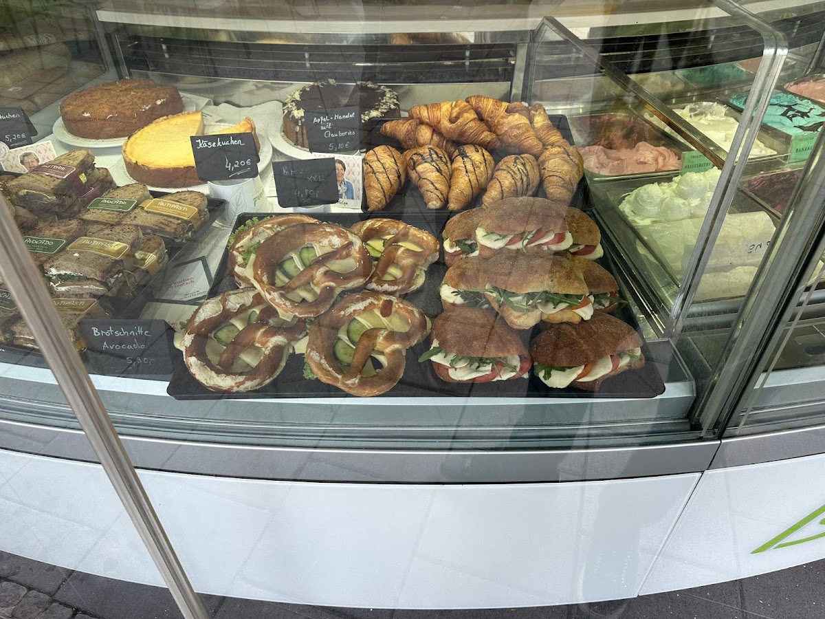 Anna C. Montagner c/o Cafe Boulevard