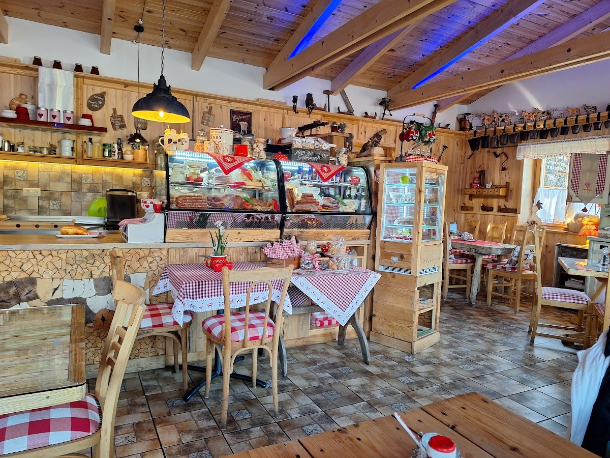 Kis Tirol Café - 4