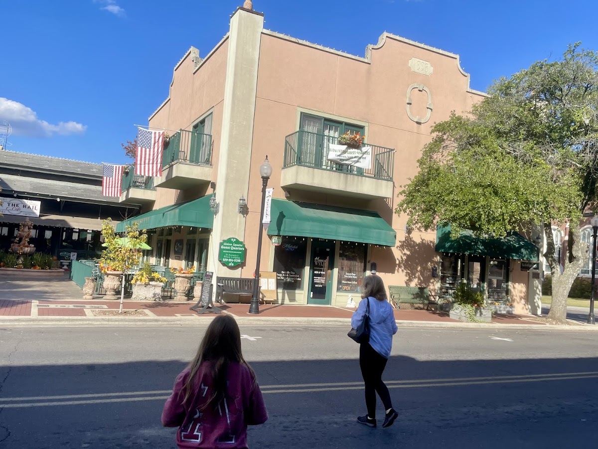 House of Wylie Coffee Bar & Cafe - 3