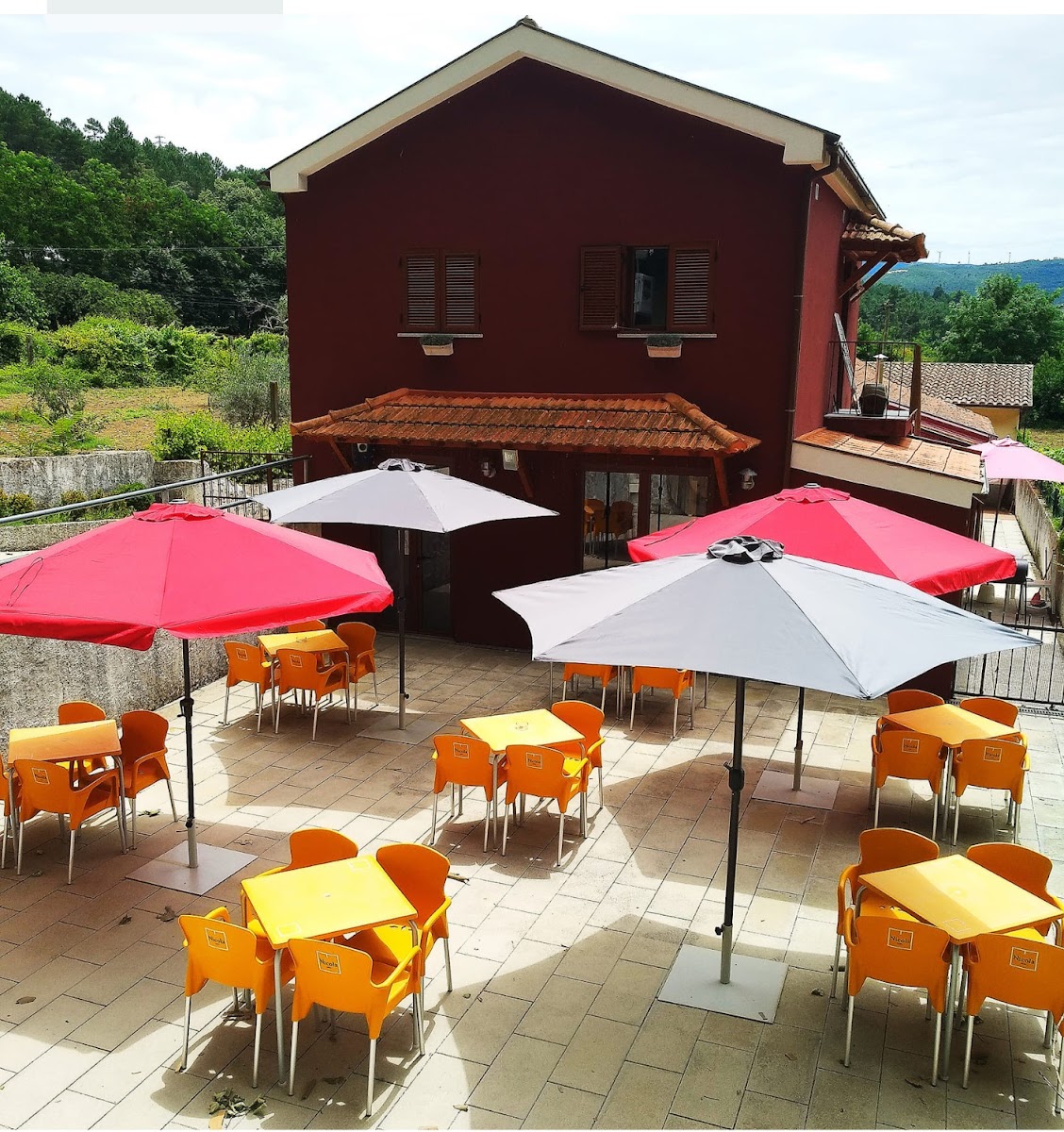 A Toca Cafe & Lounge