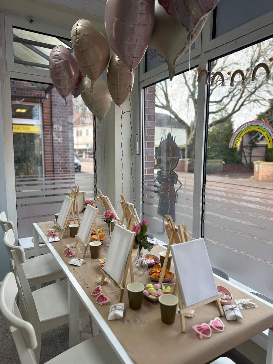 Regenbogenland Kindercafé - 8