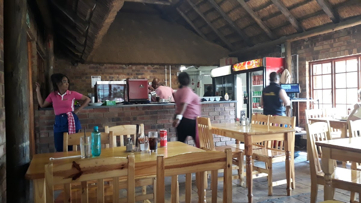 Heckers Cafe & Restaurant