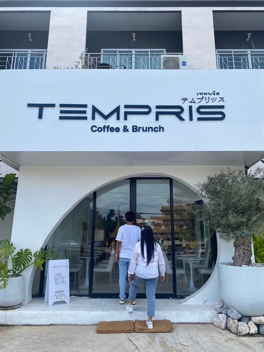 TEMPRIS Café & Maesalong Croissant Khon Kaen
