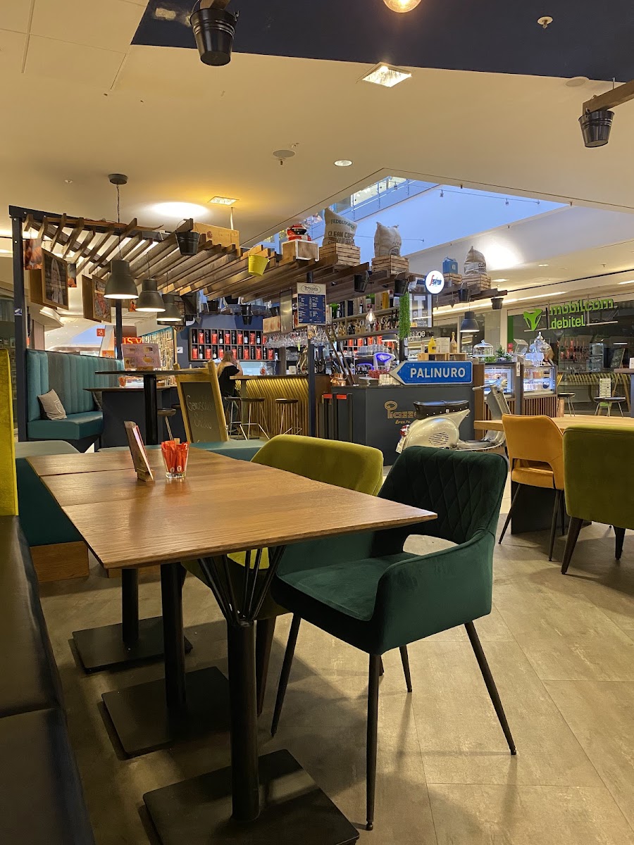 Piazza Uno - bar e cucina