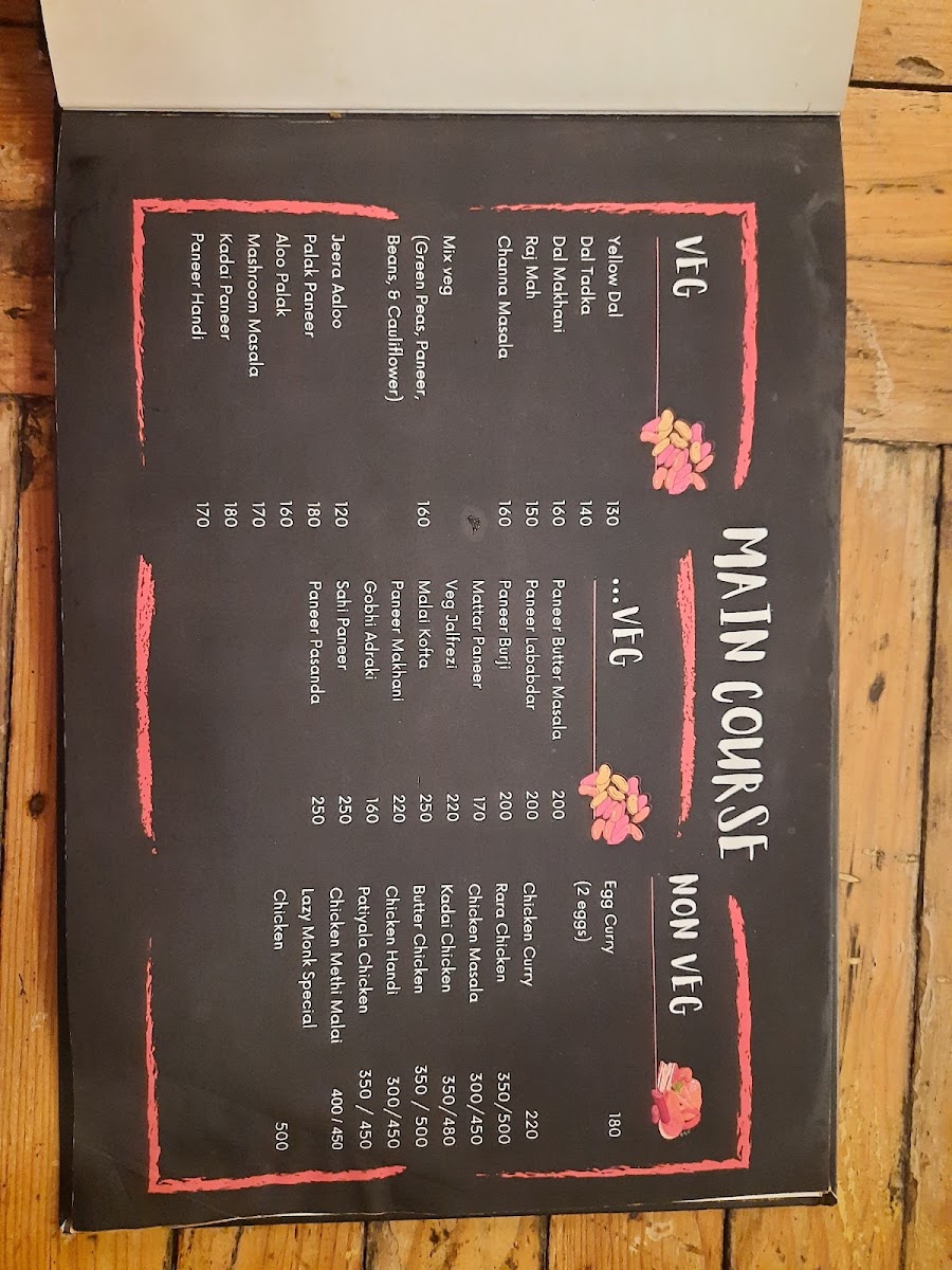 Lazy Monk Travel Cafe - 10