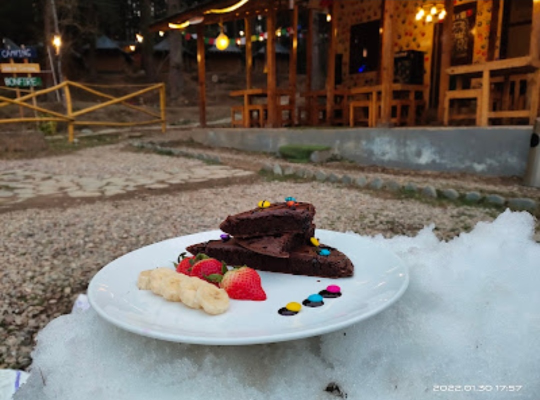 Lazy Monk Travel Cafe - 7