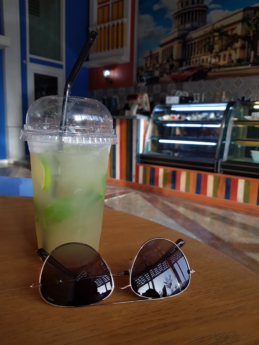 Havana Cuban Cafe and Cigar Lounge - 5