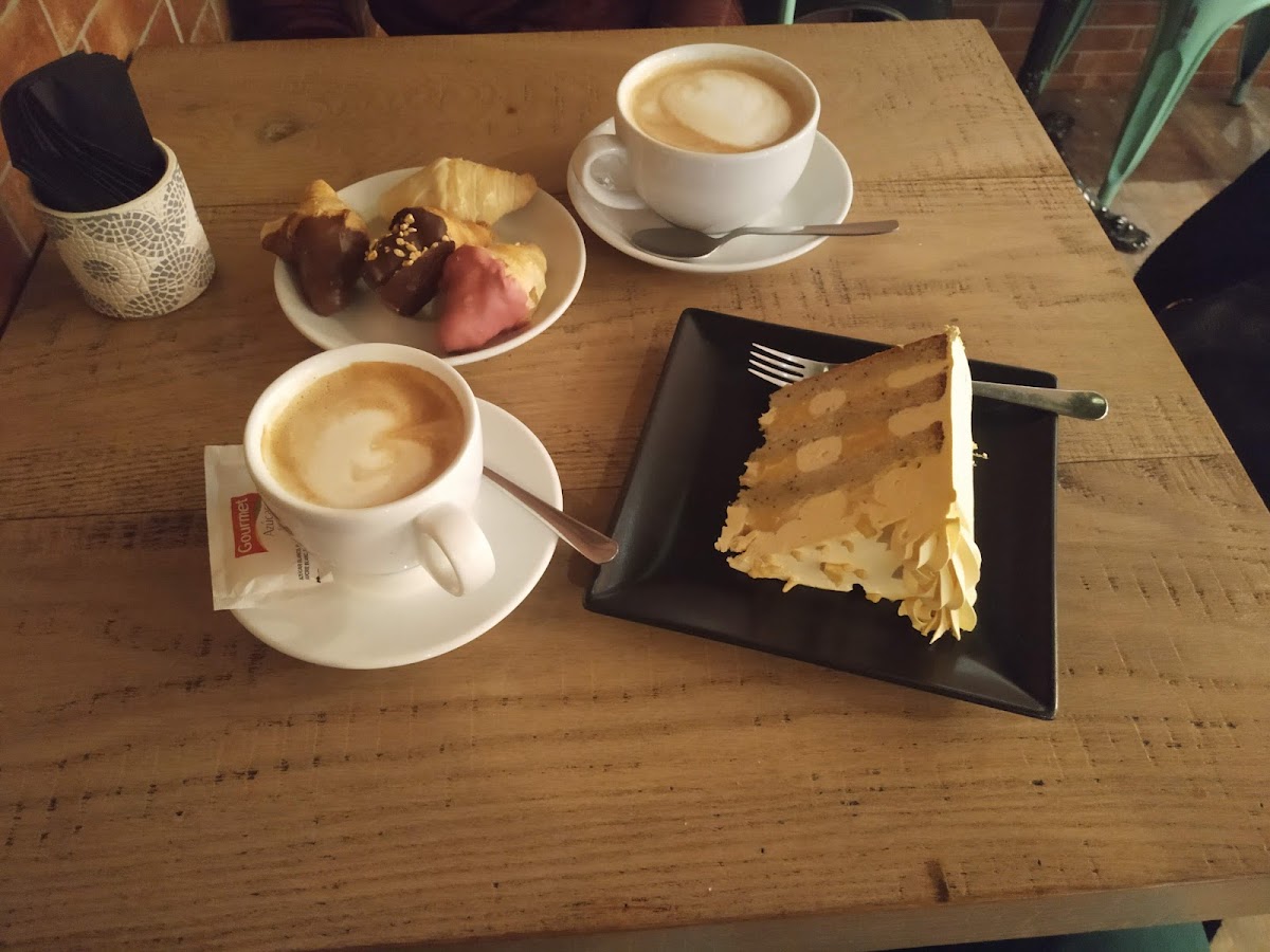 Dulce Emy Coffee & Cakes - 5