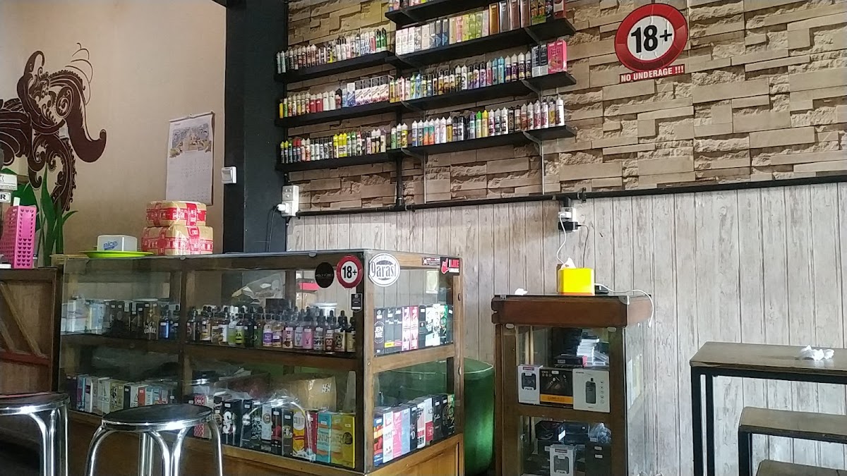 9aras1 Cafe & VapeStore