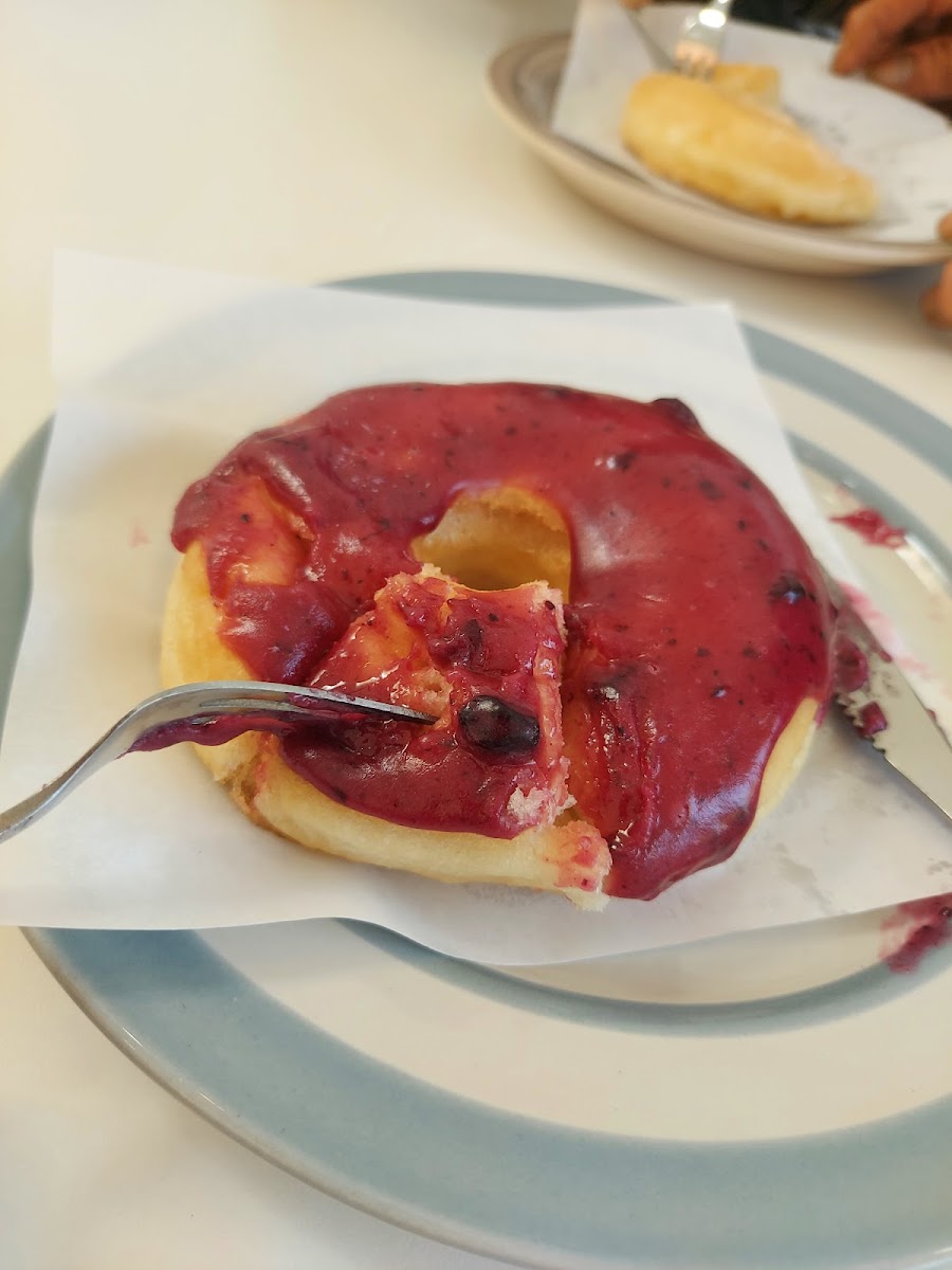 MIRP doughnuts and cafe - 5