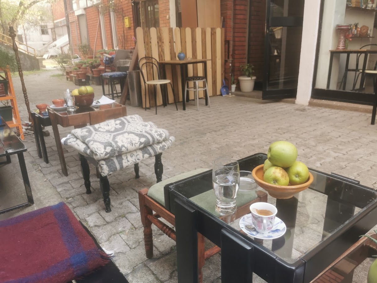 Kombo Cafe & Thrift Store