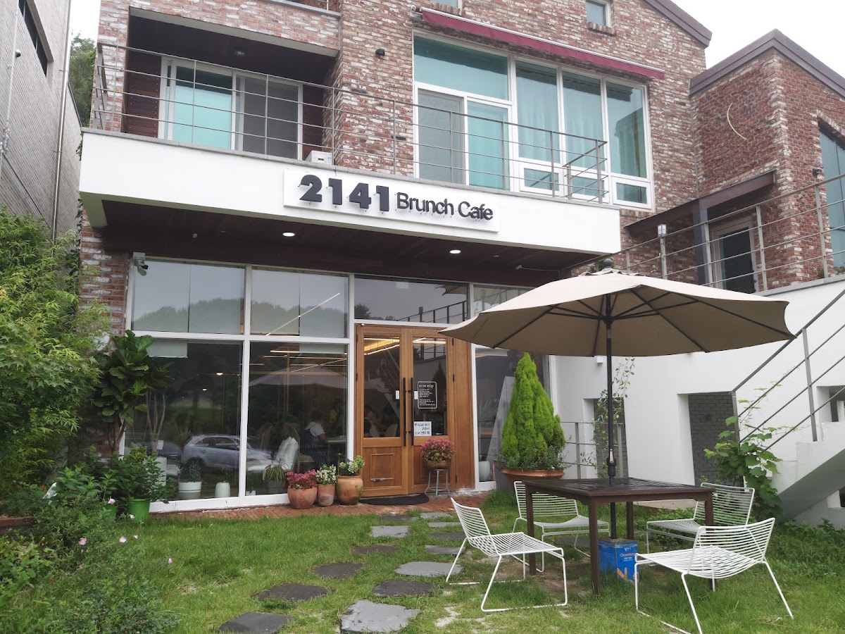 2141 Brunch Cafe